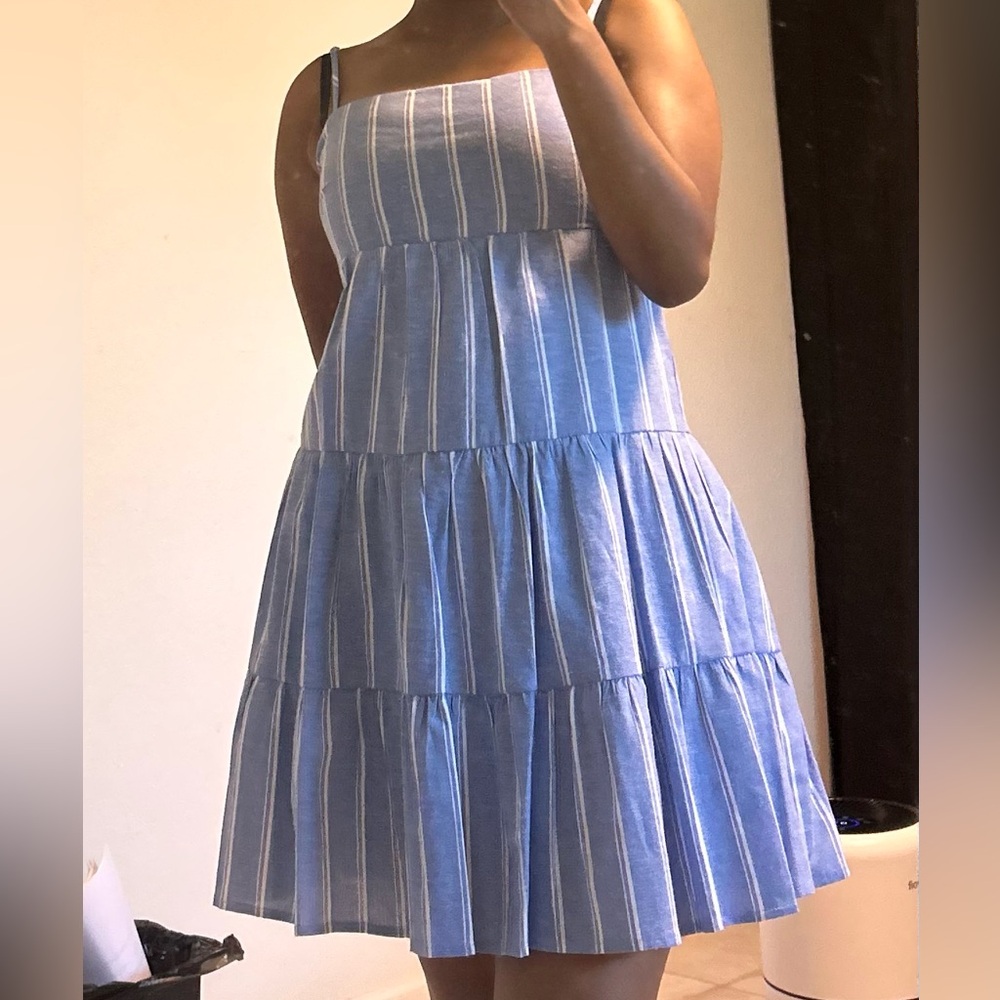 Kohl's Blue and White Tiered Mini Dress
